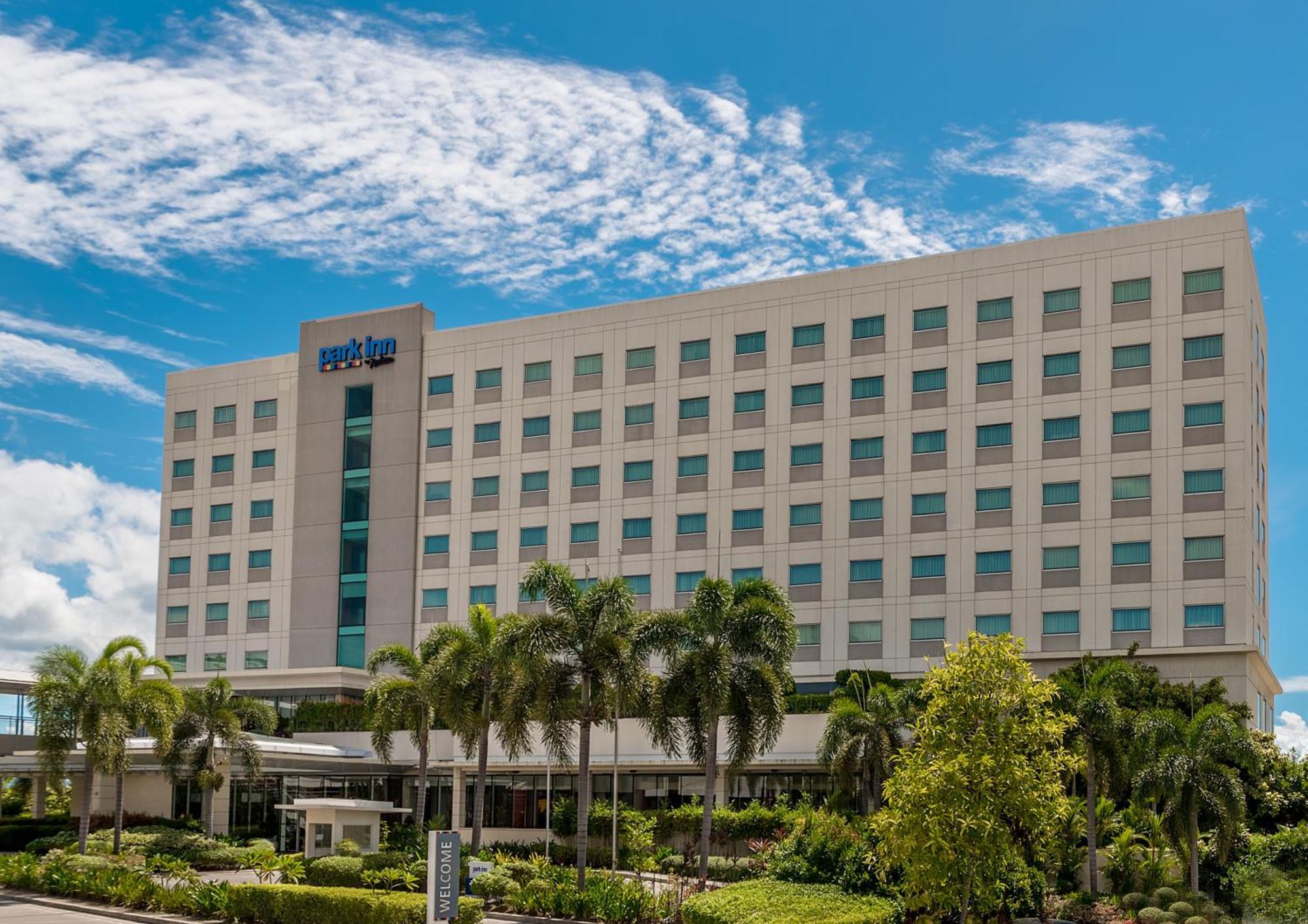 Park Inn By Radisson Davao City Exteriör bild